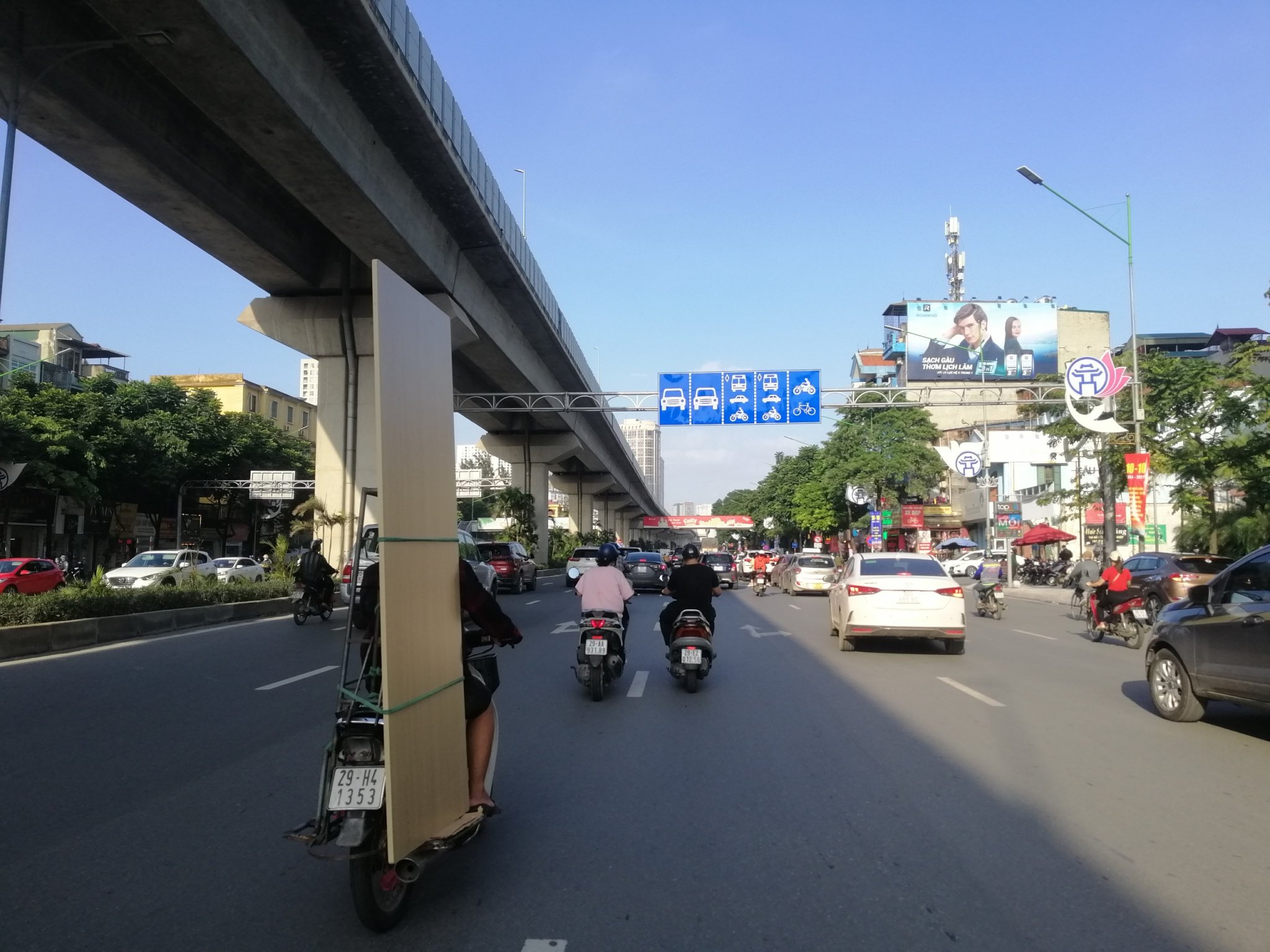 Biển quảng cáo nhãn hàng Romano tại  271 Nguyễn Trãi, Thanh Xuân , Hà Nội