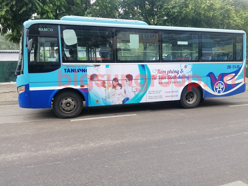 Quảng cáo xe bus nhãn ĐH Y Hà Nội